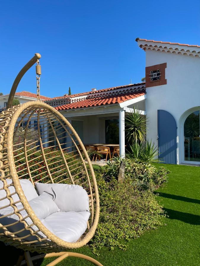 Villa La Quietude Ле Исамбр Екстериор снимка