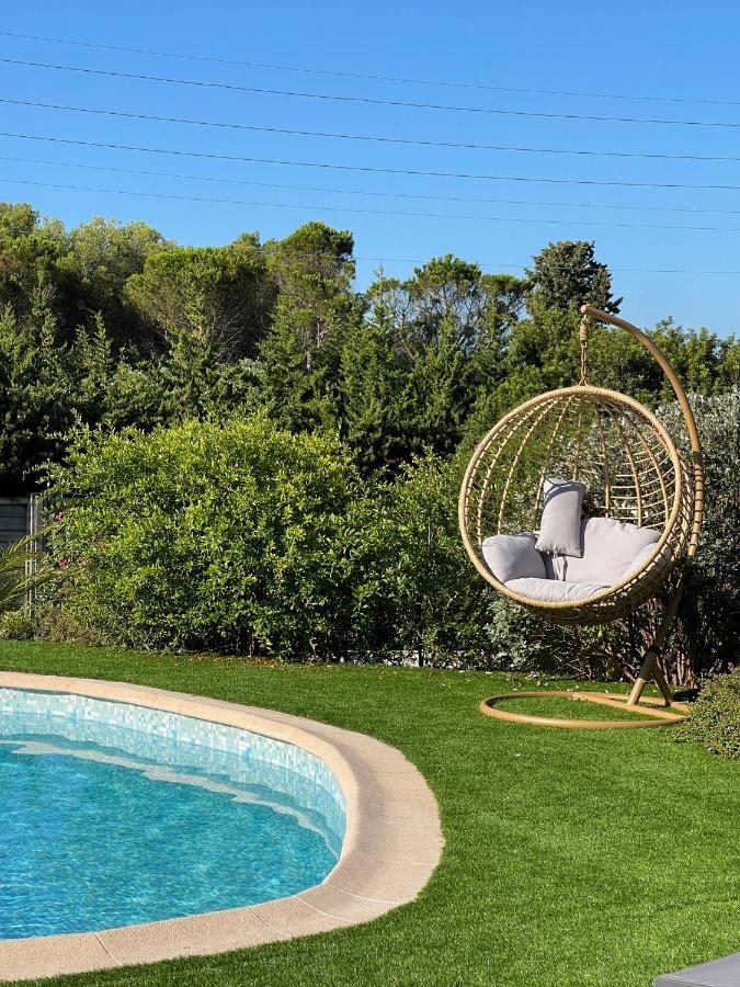 Villa La Quietude Ле Исамбр Екстериор снимка