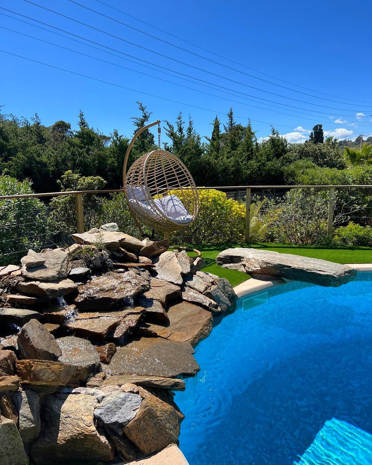 Villa La Quietude Ле Исамбр Екстериор снимка